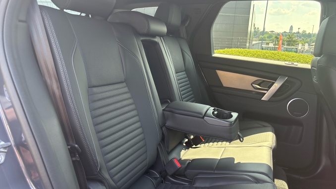Land Rover Discovery Sport 2.0 D200 Landmark 5dr Auto [5 Seat] Diesel Station Wagon - Image 30